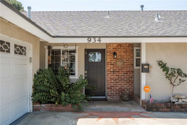 934 Lorna, Corona, CA 92882