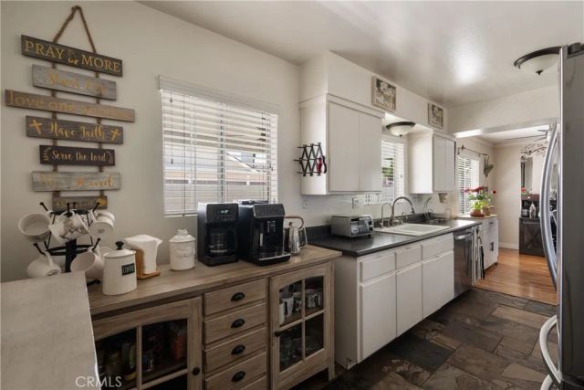 934 Lorna, Corona, CA 92882