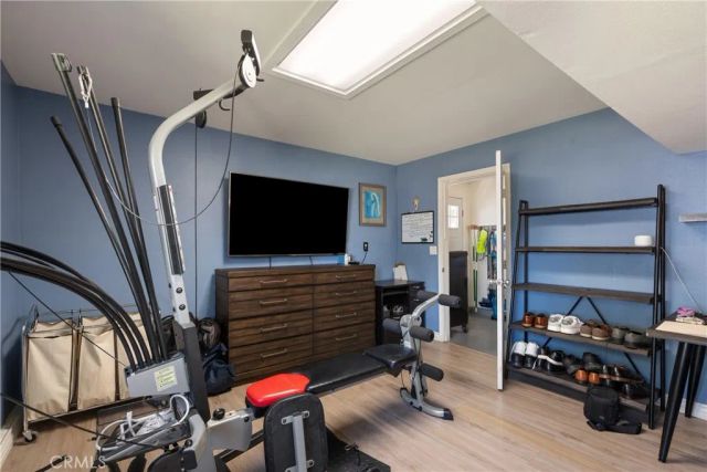 934 Lorna, Corona, CA 92882