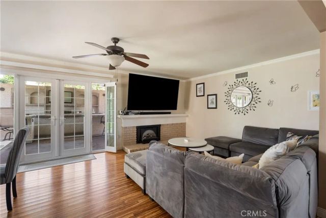 934 Lorna, Corona, CA 92882
