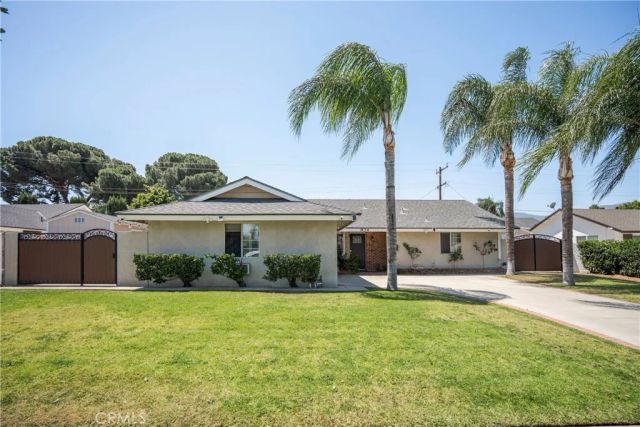 934 Lorna, Corona, CA 92882