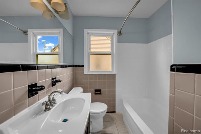 3752 Katherine Street, Dearborn, MI 48124