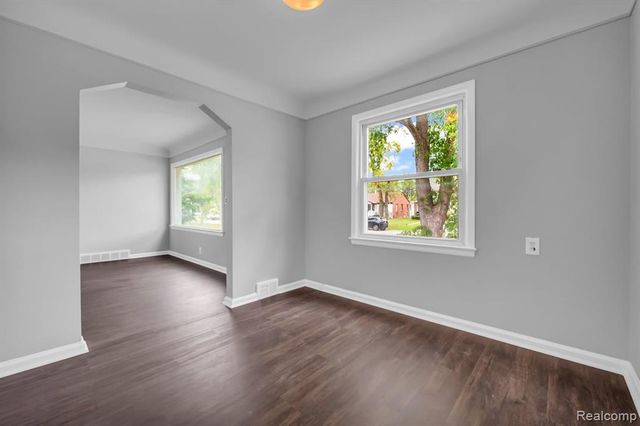 3752 Katherine Street, Dearborn, MI 48124