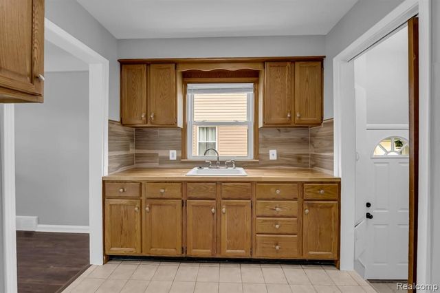 3752 Katherine Street, Dearborn, MI 48124