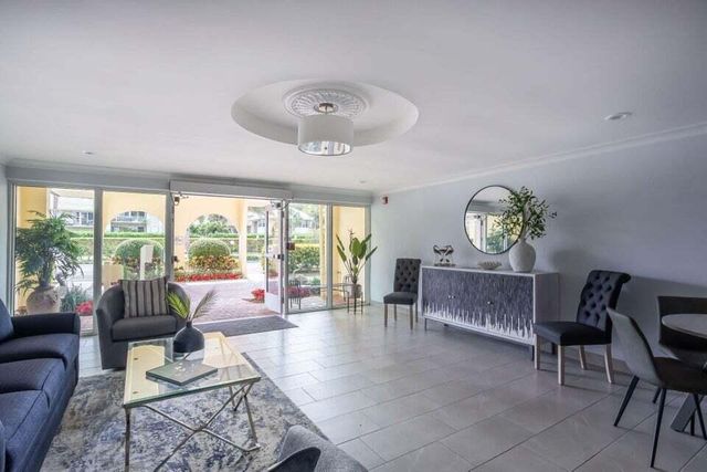 951 De Soto Road 233, Boca Raton, FL 33432