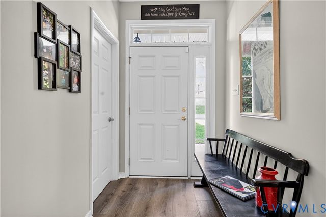 5201 Creek Heights Dr, Midlothian, VA 23112