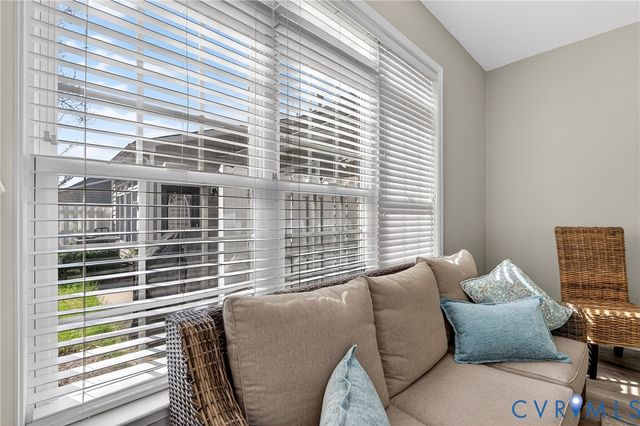 5201 Creek Heights Dr, Midlothian, VA 23112