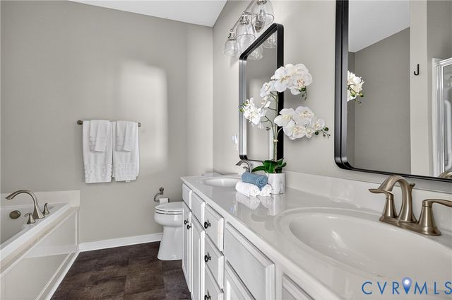 5201 Creek Heights Dr, Midlothian, VA 23112