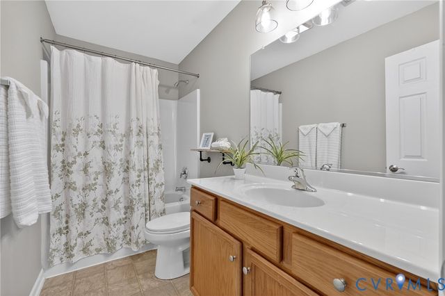 5201 Creek Heights Dr, Midlothian, VA 23112