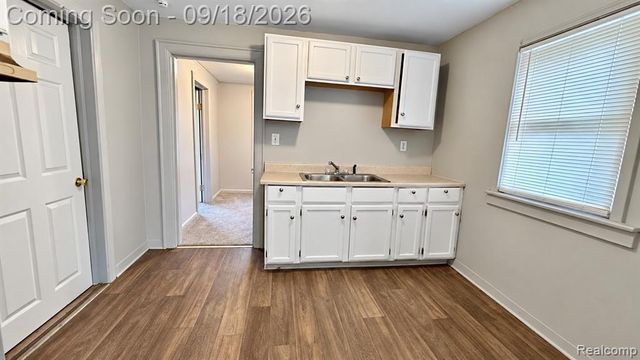 11402 Nagel Street, Hamtramck, MI 48212