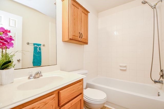 1905 Creek Run, Pearland, TX 77584