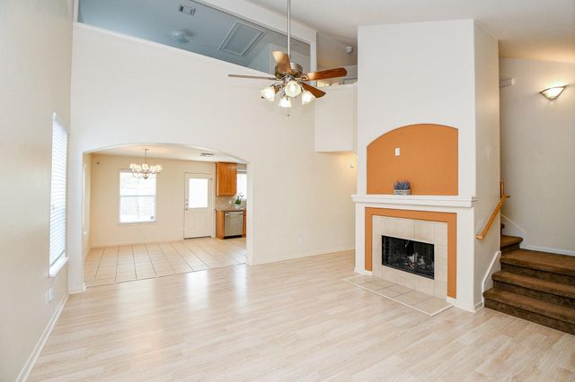 1905 Creek Run, Pearland, TX 77584