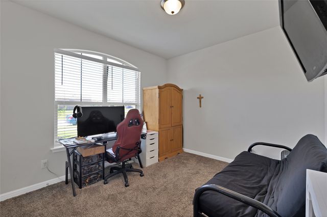 1099 Admiral Drive, Azle, TX 76020