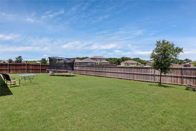1099 Admiral Drive, Azle, TX 76020