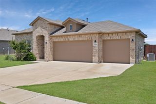 1099 Admiral Drive, Azle, TX 76020
