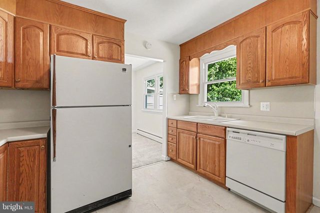 4722 CLARENDON ST, Harrisburg, PA 17109
