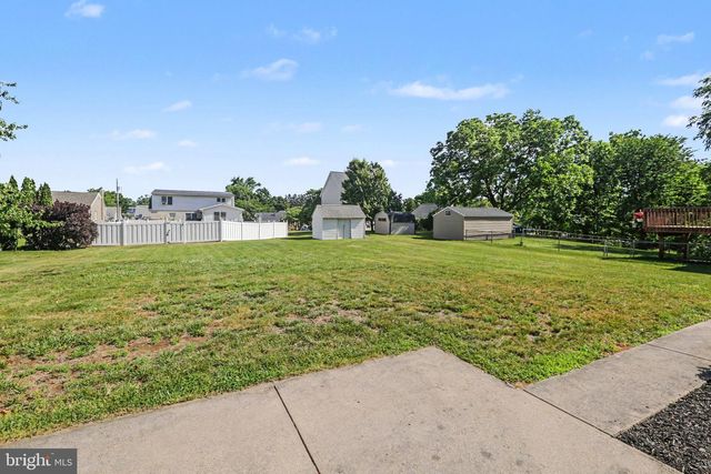 4722 CLARENDON ST, Harrisburg, PA 17109