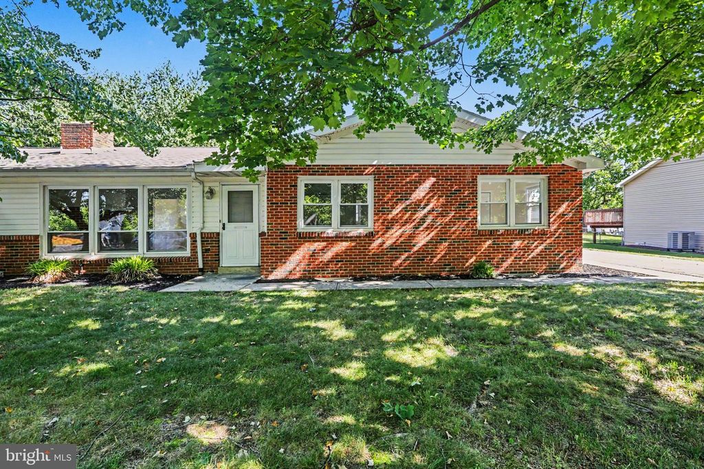 4722 CLARENDON ST, Harrisburg, PA 17109