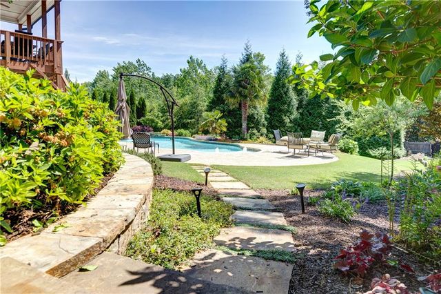 2454 Brewer Way NE, Marietta, GA 30066