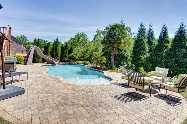 2454 Brewer Way NE, Marietta, GA 30066