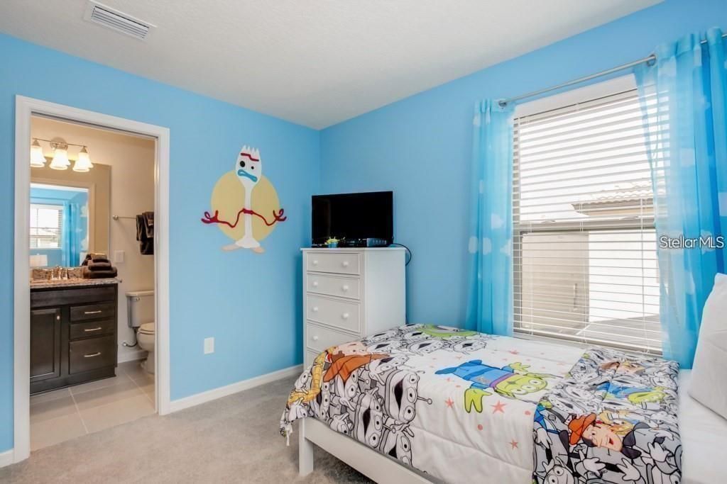 Image 18 of property listing at 8816 CORCOVADO DRIVE, Kissimmee, FL 34747