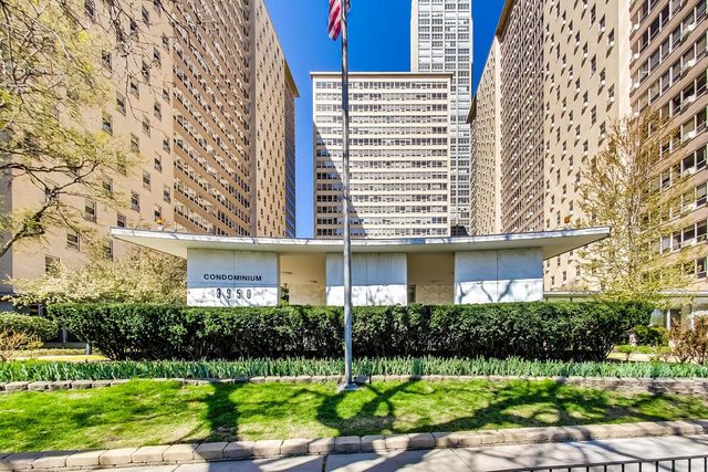 3950 N Lake Shore Drive 2202, Chicago, IL 60613