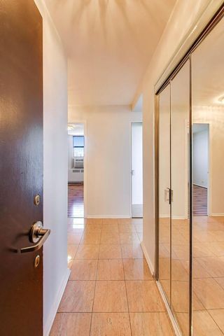 3950 N Lake Shore Drive 2202, Chicago, IL 60613