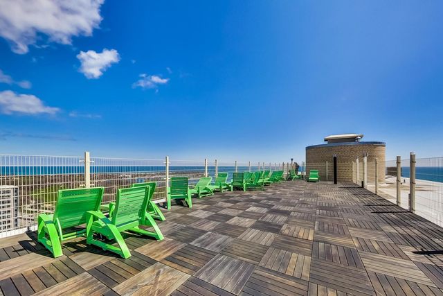 3950 N Lake Shore Drive 2202, Chicago, IL 60613