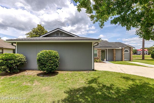8801 IVYMILL Place N, Jacksonville, FL 32244