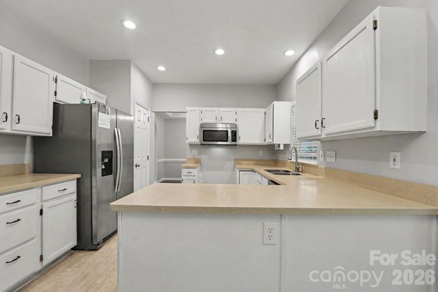 8716 Barrister Way, Charlotte, NC 28216