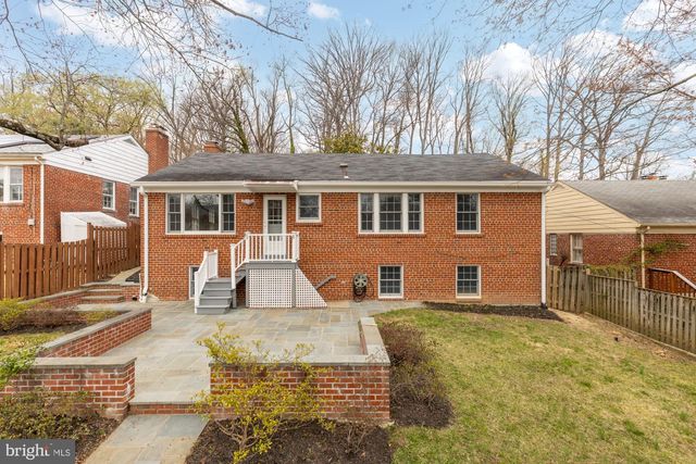 2736 STEPHENSON LN NW, Washington, DC 20015