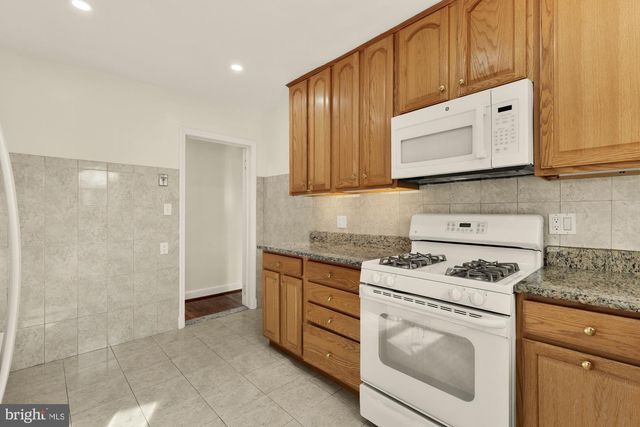 2736 STEPHENSON LN NW, Washington, DC 20015