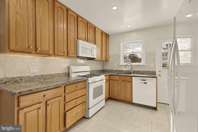 2736 STEPHENSON LN NW, Washington, DC 20015