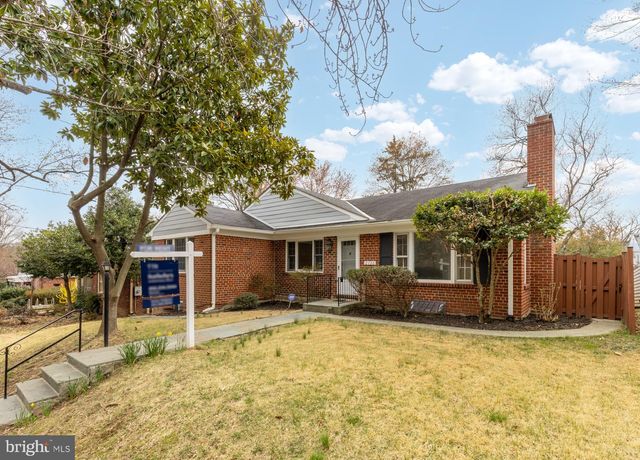 2736 STEPHENSON LN NW, Washington, DC 20015