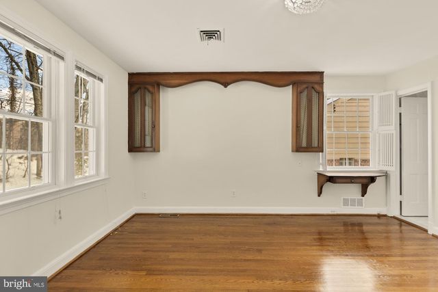 2736 STEPHENSON LN NW, Washington, DC 20015