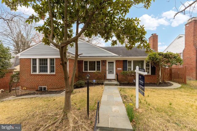 2736 STEPHENSON LN NW, Washington, DC 20015