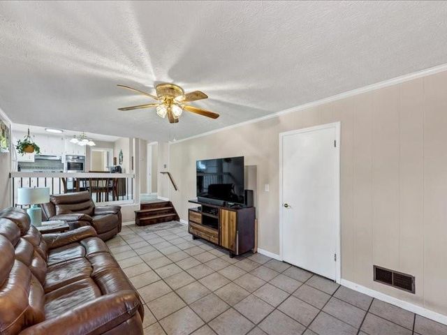 5221 La Paloma SW Drive, Lilburn, GA 30047