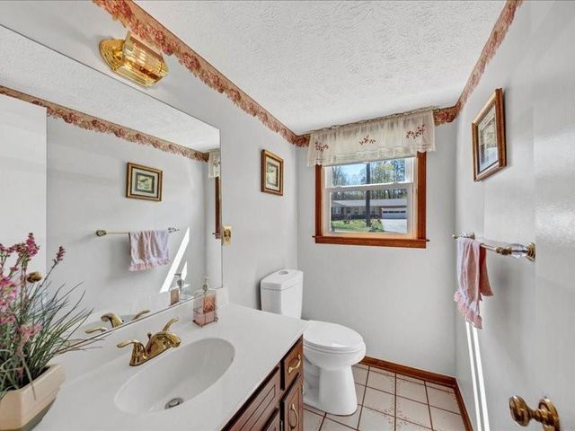 5221 La Paloma SW Drive, Lilburn, GA 30047