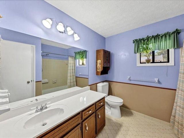 5221 La Paloma SW Drive, Lilburn, GA 30047