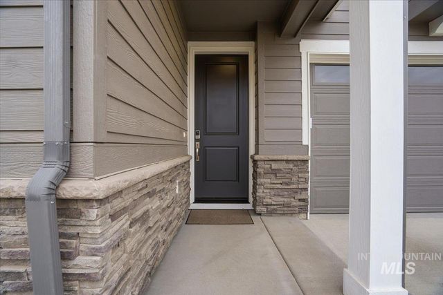 6153 N Senita Hills Ave, Meridian, ID 83646