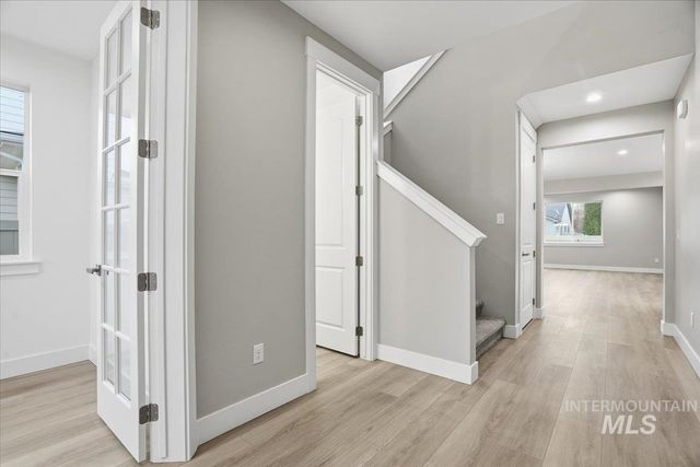 6153 N Senita Hills Ave, Meridian, ID 83646