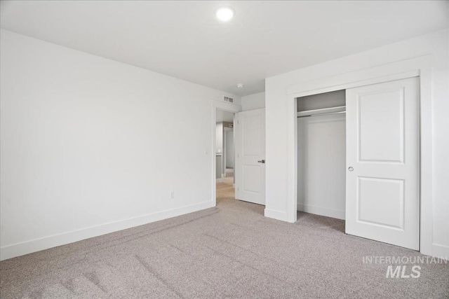 6153 N Senita Hills Ave, Meridian, ID 83646