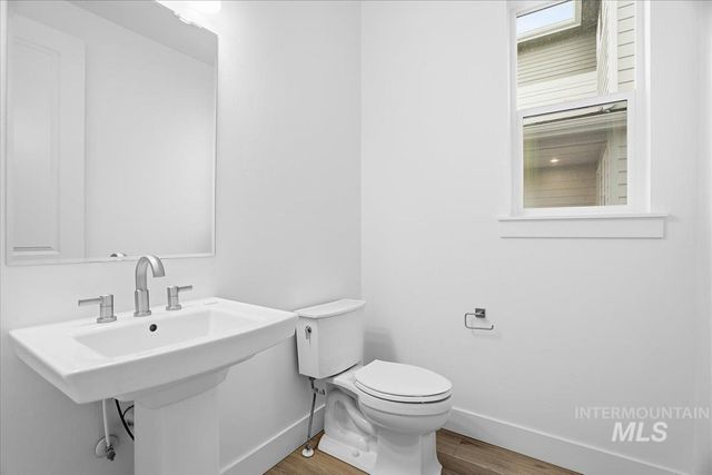 6153 N Senita Hills Ave, Meridian, ID 83646