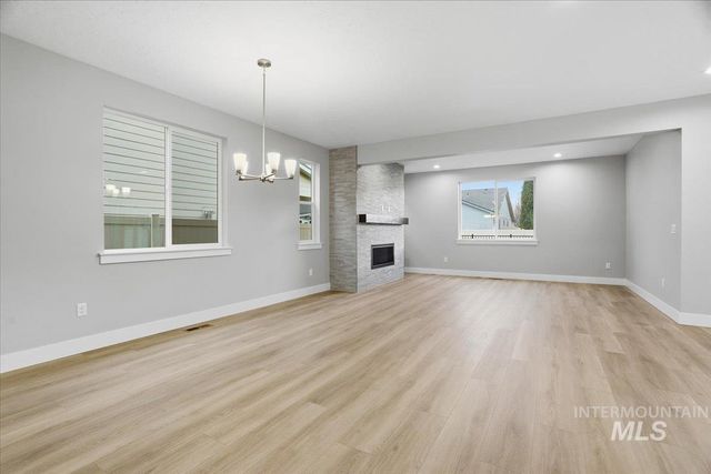 6153 N Senita Hills Ave, Meridian, ID 83646