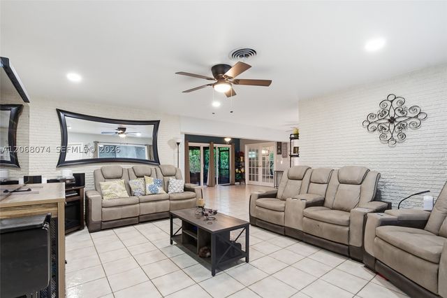 341 SW 54th Ave, Plantation, FL 33317