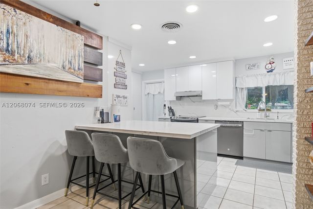 341 SW 54th Ave, Plantation, FL 33317