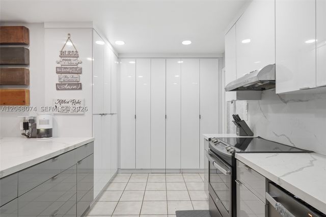 341 SW 54th Ave, Plantation, FL 33317