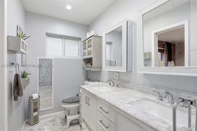 341 SW 54th Ave, Plantation, FL 33317
