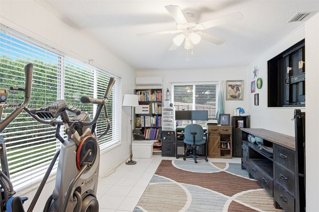 341 SW 54th Ave, Plantation, FL 33317
