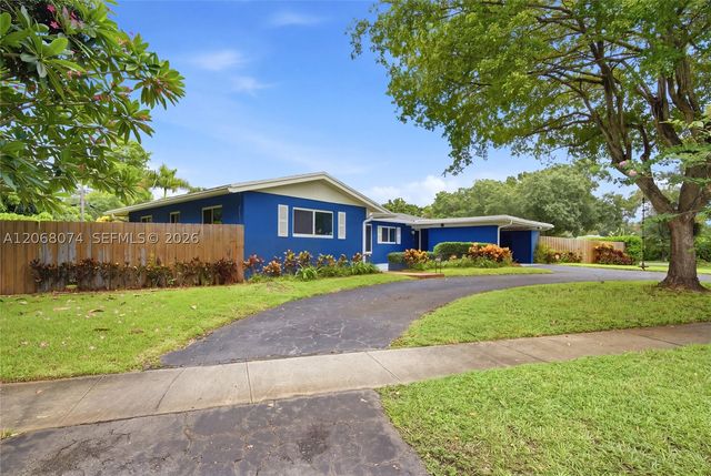 341 SW 54th Ave, Plantation, FL 33317